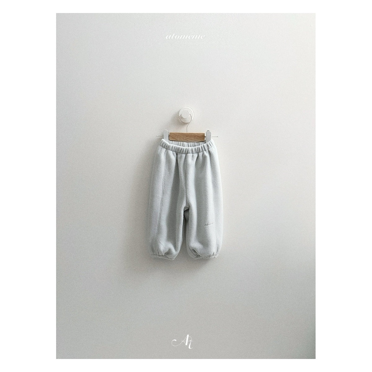 atomeme ソフトコーデュロイパンツ