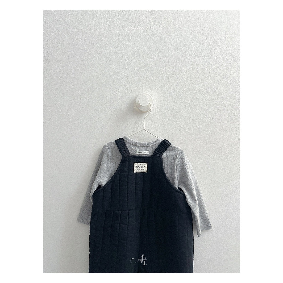 atomeme ルネアイレットTシャツ