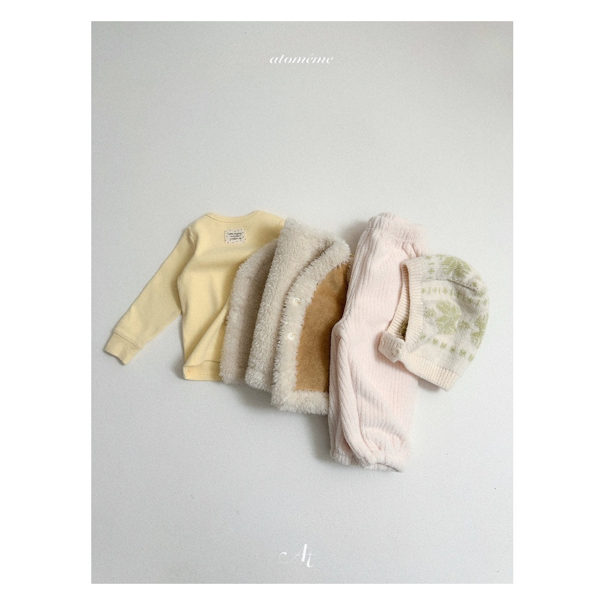 atomeme クリームTシャツ
