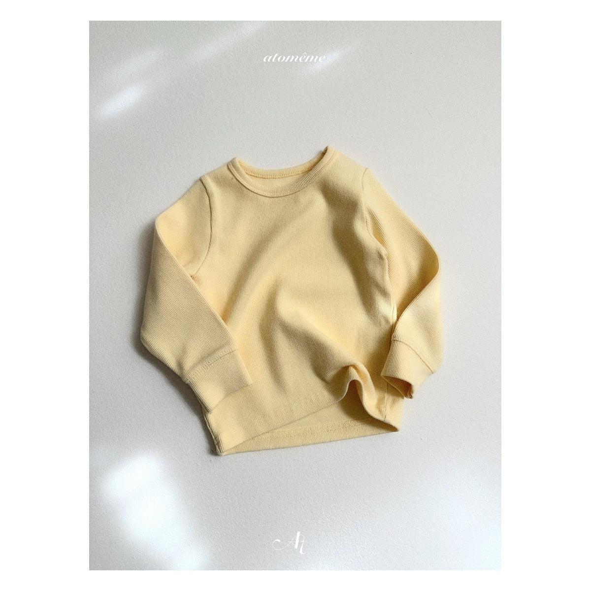 atomeme クリームTシャツ