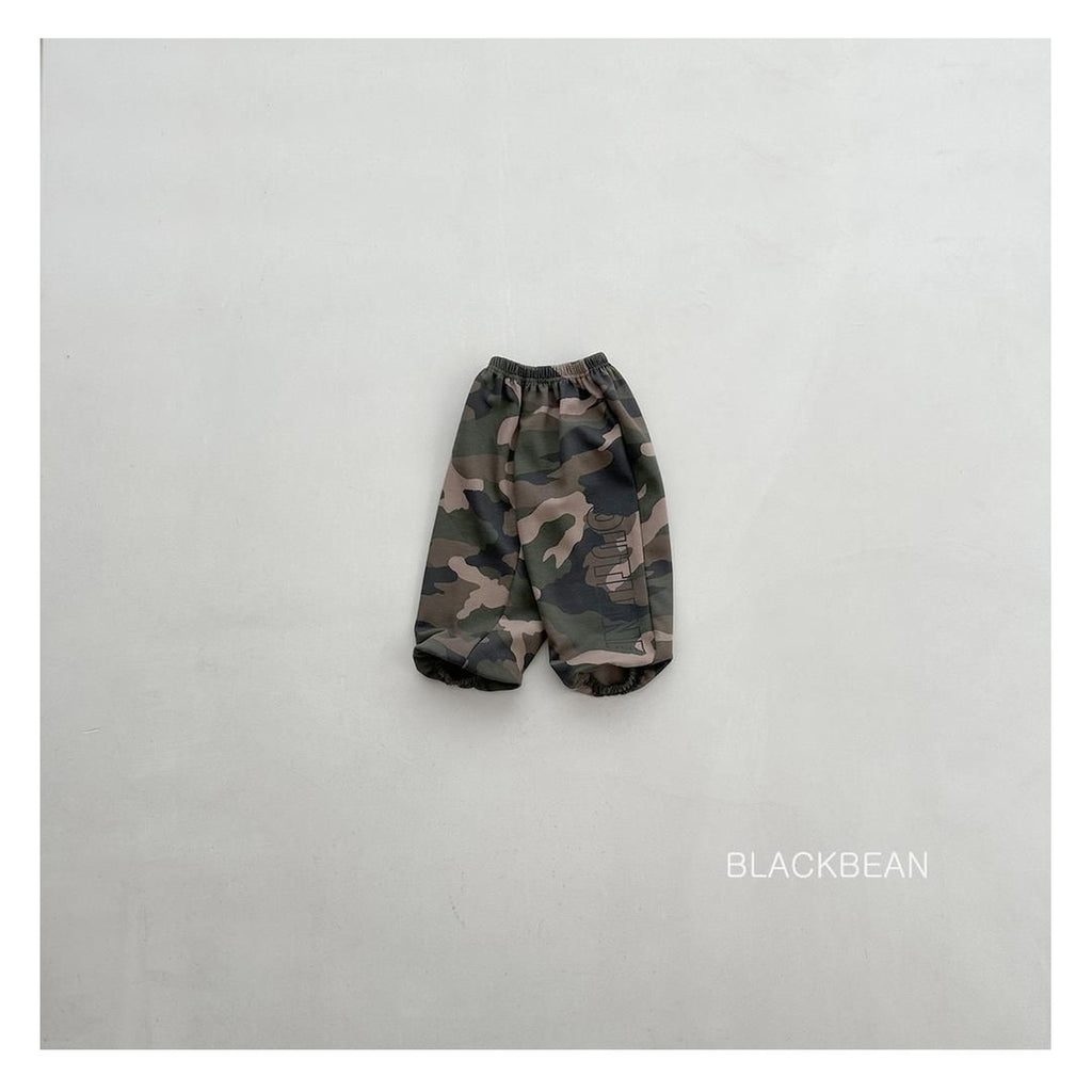 Blackbean カモフラ柄パンツ