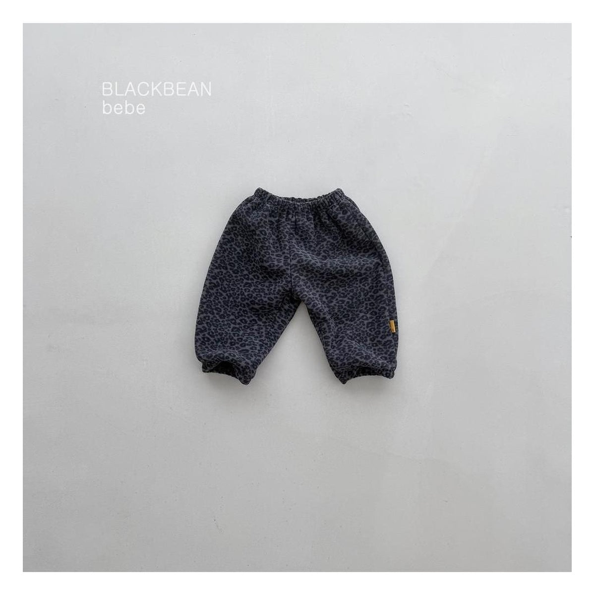 Blackbean ヒョウ柄ベビーパンツ