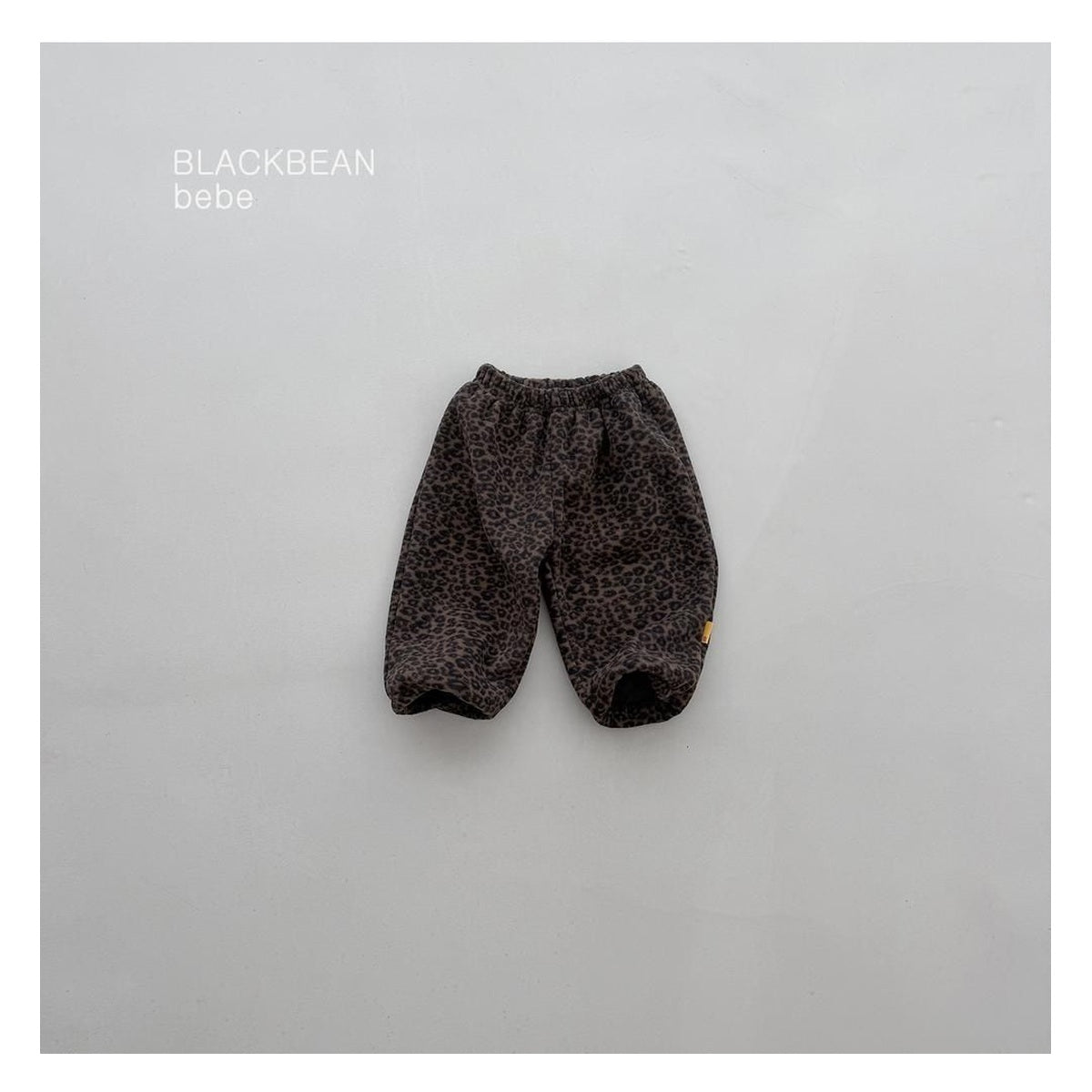 Blackbean ヒョウ柄ベビーパンツ