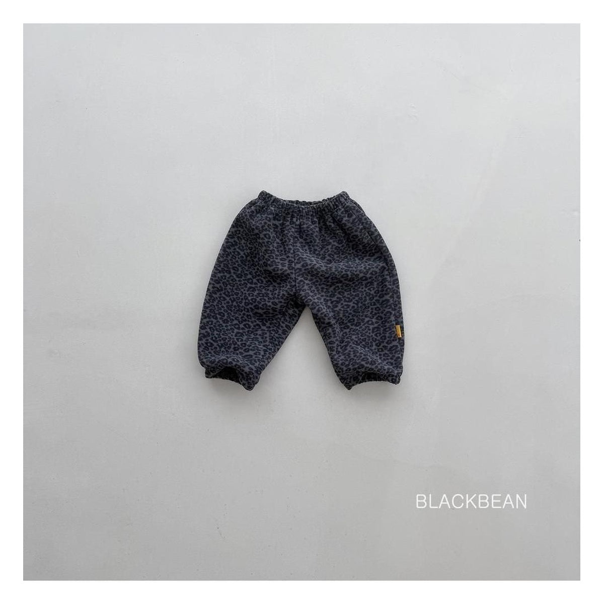 Blackbean ヒョウ柄パンツ