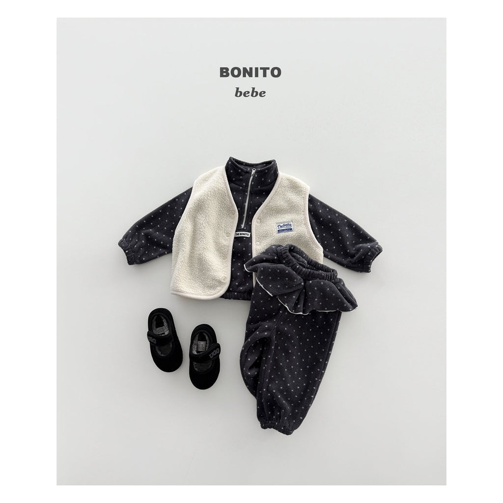 Bonito ドットフリルハーフジップセットアップ