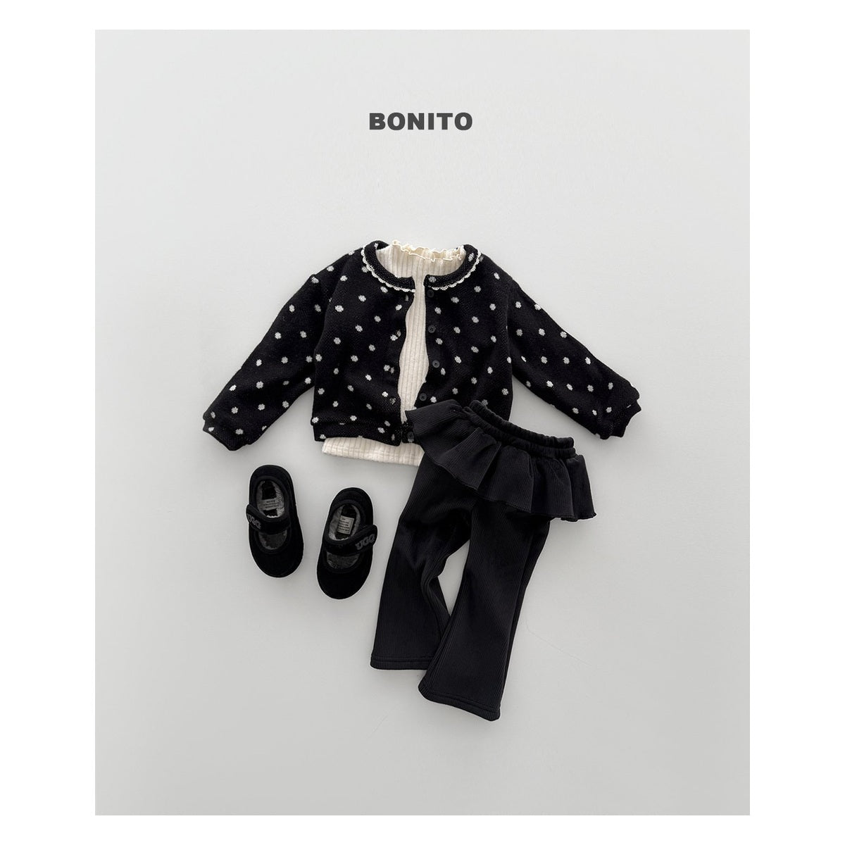 Bonito ベロアフレアパンツ