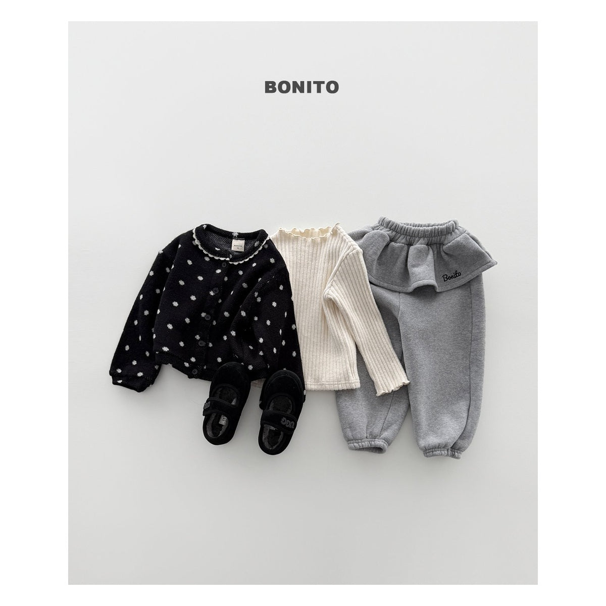 Bonito フリル刺繍ジョガーパンツ