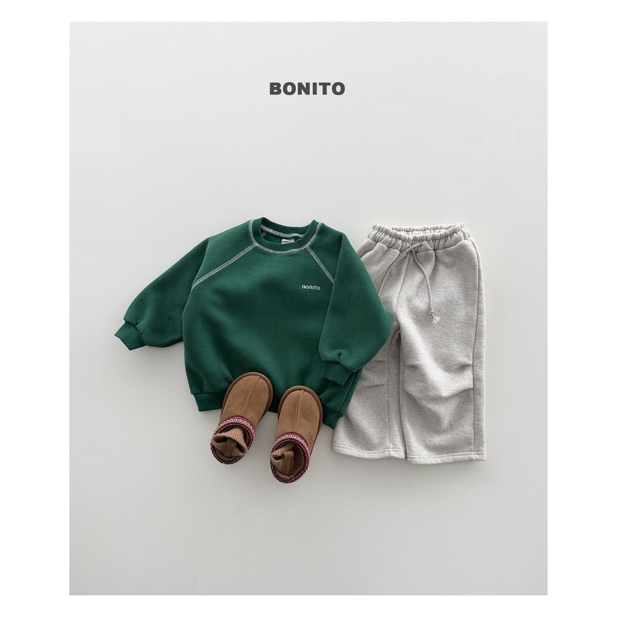 Bonito 膝ピンタックストレートパンツ