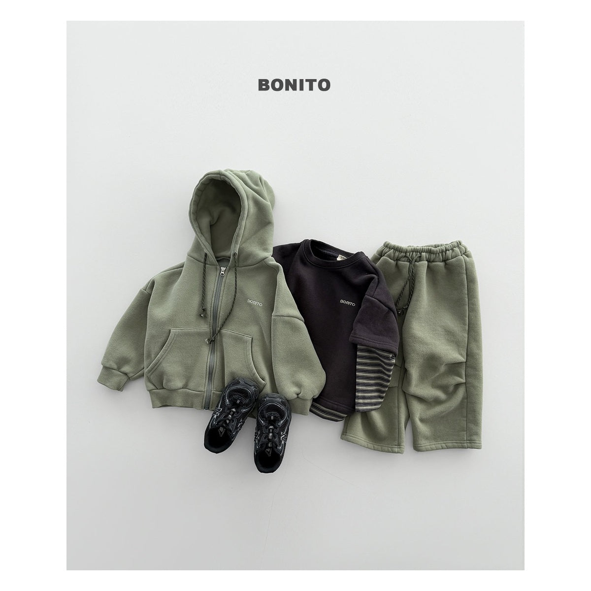 Bonito フード付きジップアップパーカー