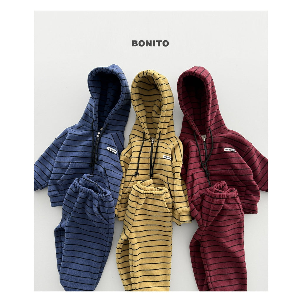 Bonito ストレッチフードジップアップセットアップ
