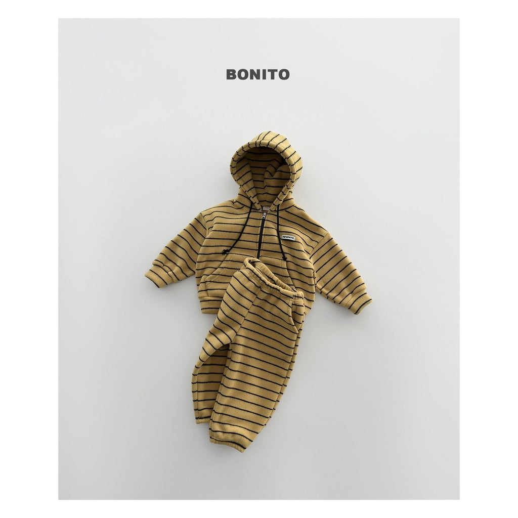 Bonito ストレッチフードジップアップセットアップ