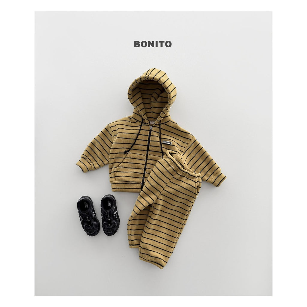 Bonito ストレッチフードジップアップセットアップ