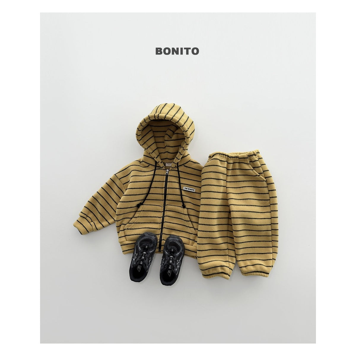 Bonito ストレッチフードジップアップセットアップ