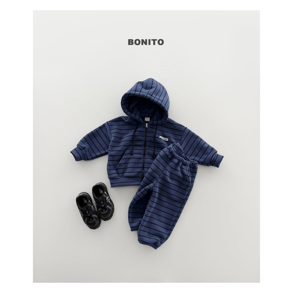 Bonito ストレッチフードジップアップセットアップ