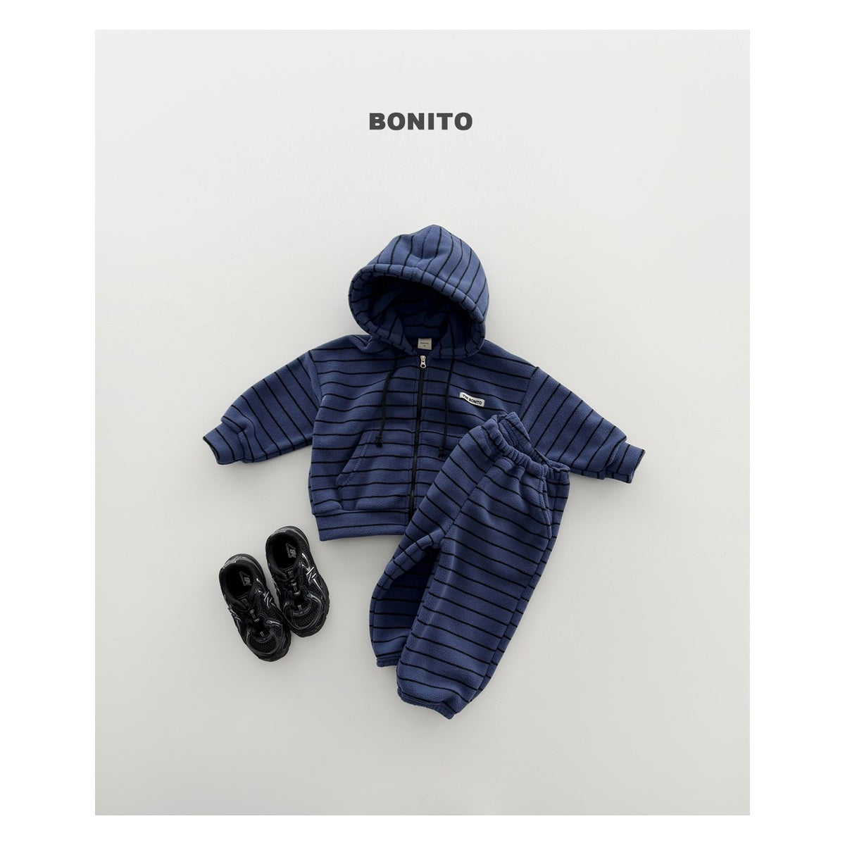 Bonito ストレッチフードジップアップセットアップ