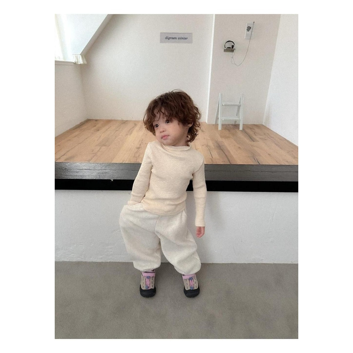digreen ポリスパンツ