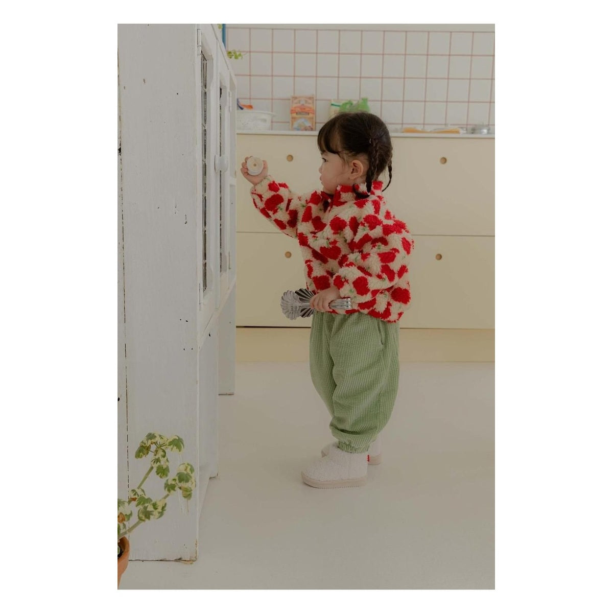 HAHAHA りんごダンブルスウェット