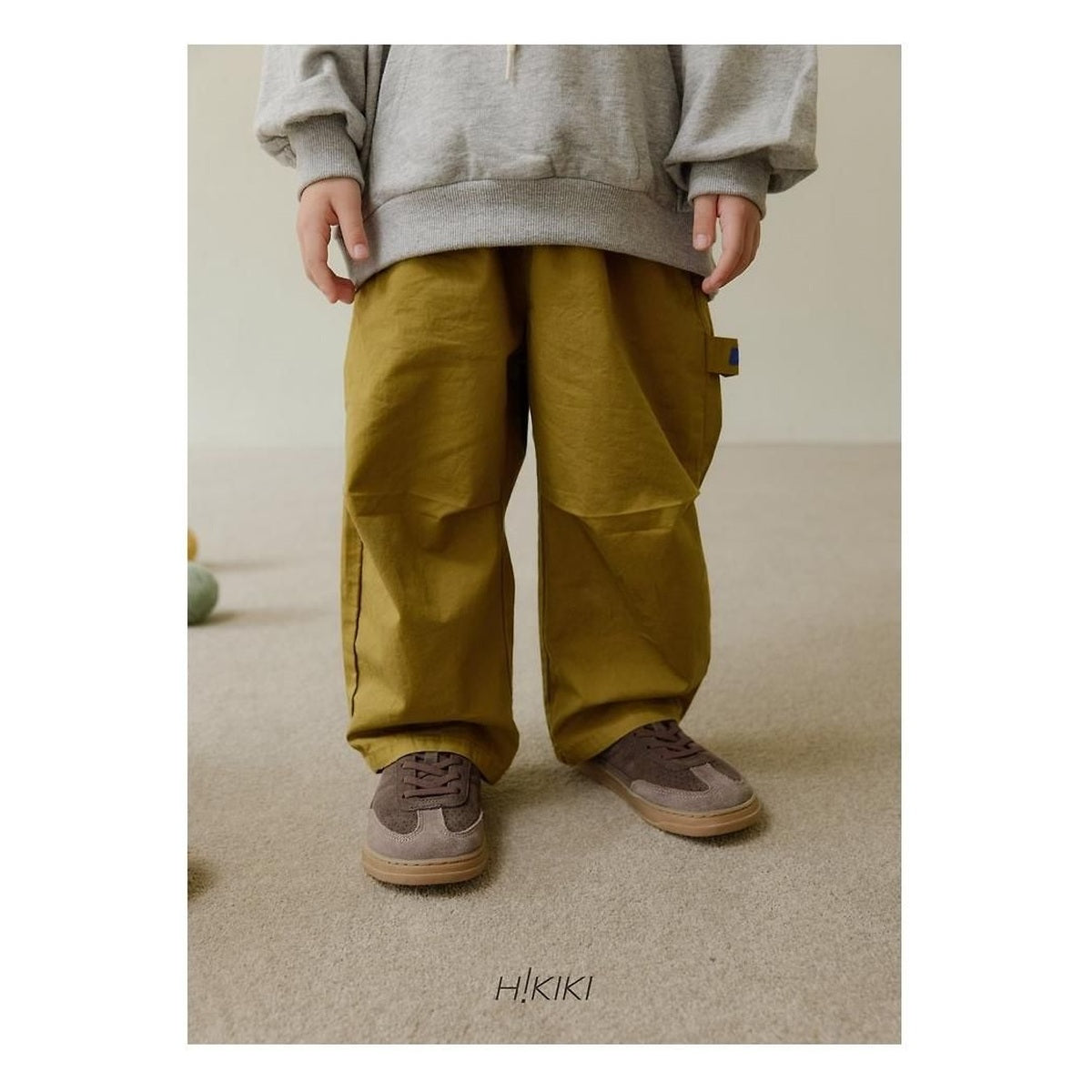 hikiki コットンバレルパンツ