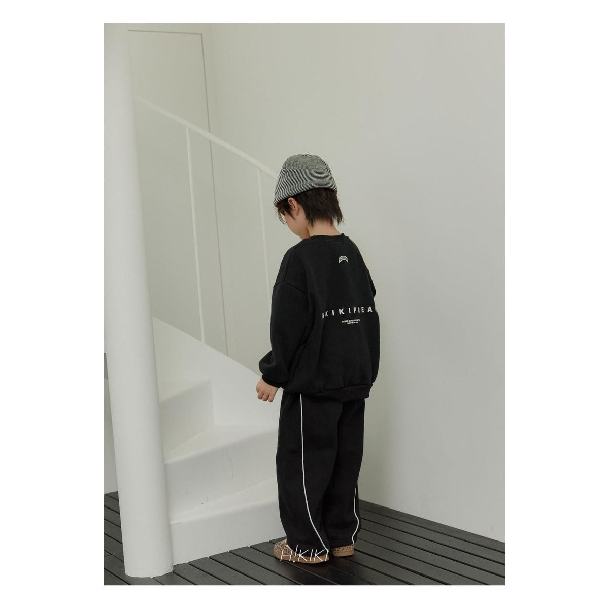hikiki ラインワイドパンツ