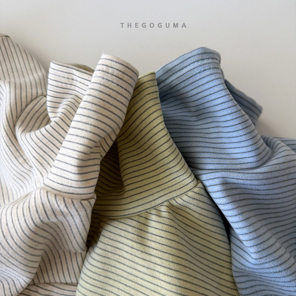 THE GOGUMA マルチボーダータートルネックTシャツ