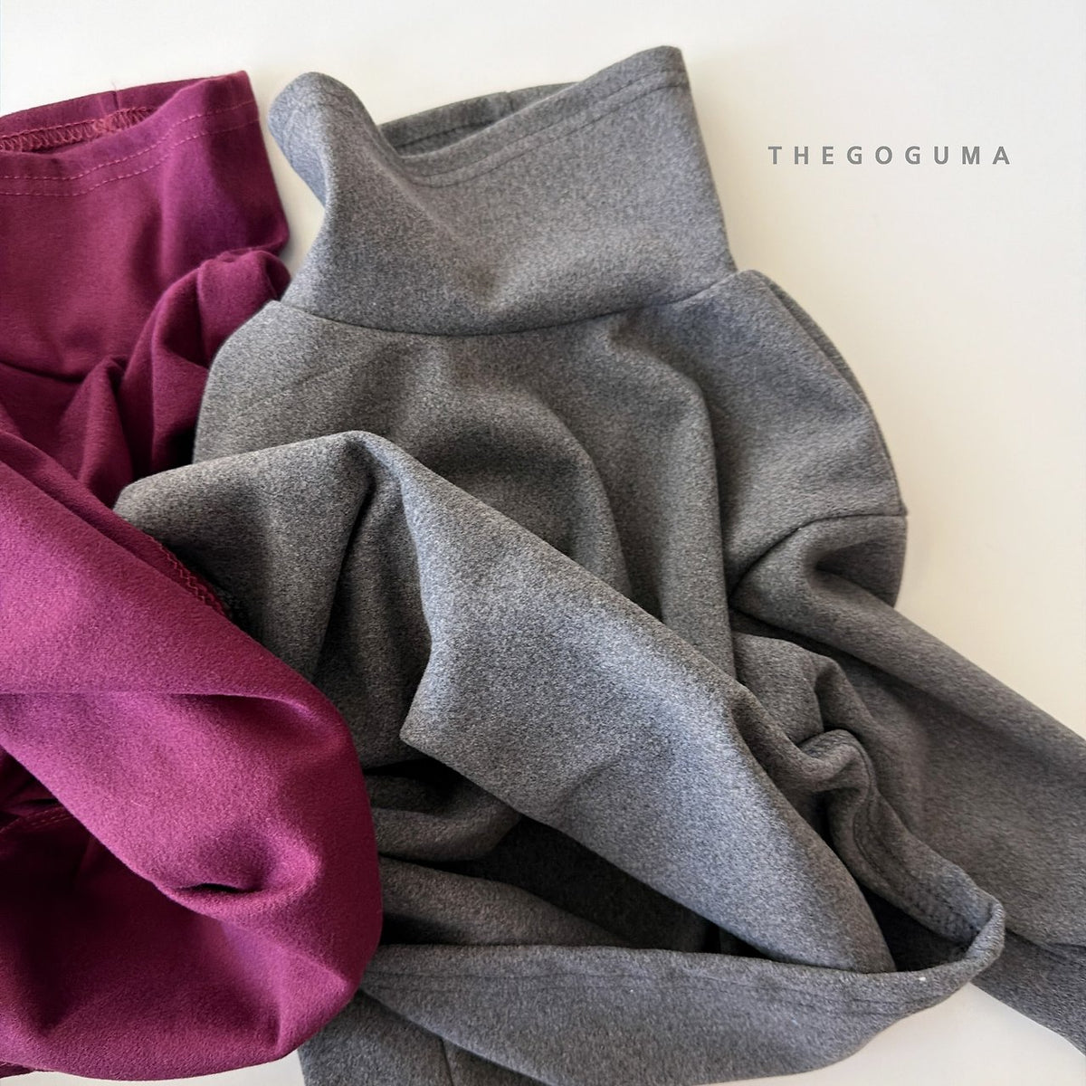 THE GOGUMA 無地ストレッチタートルネックTシャツ