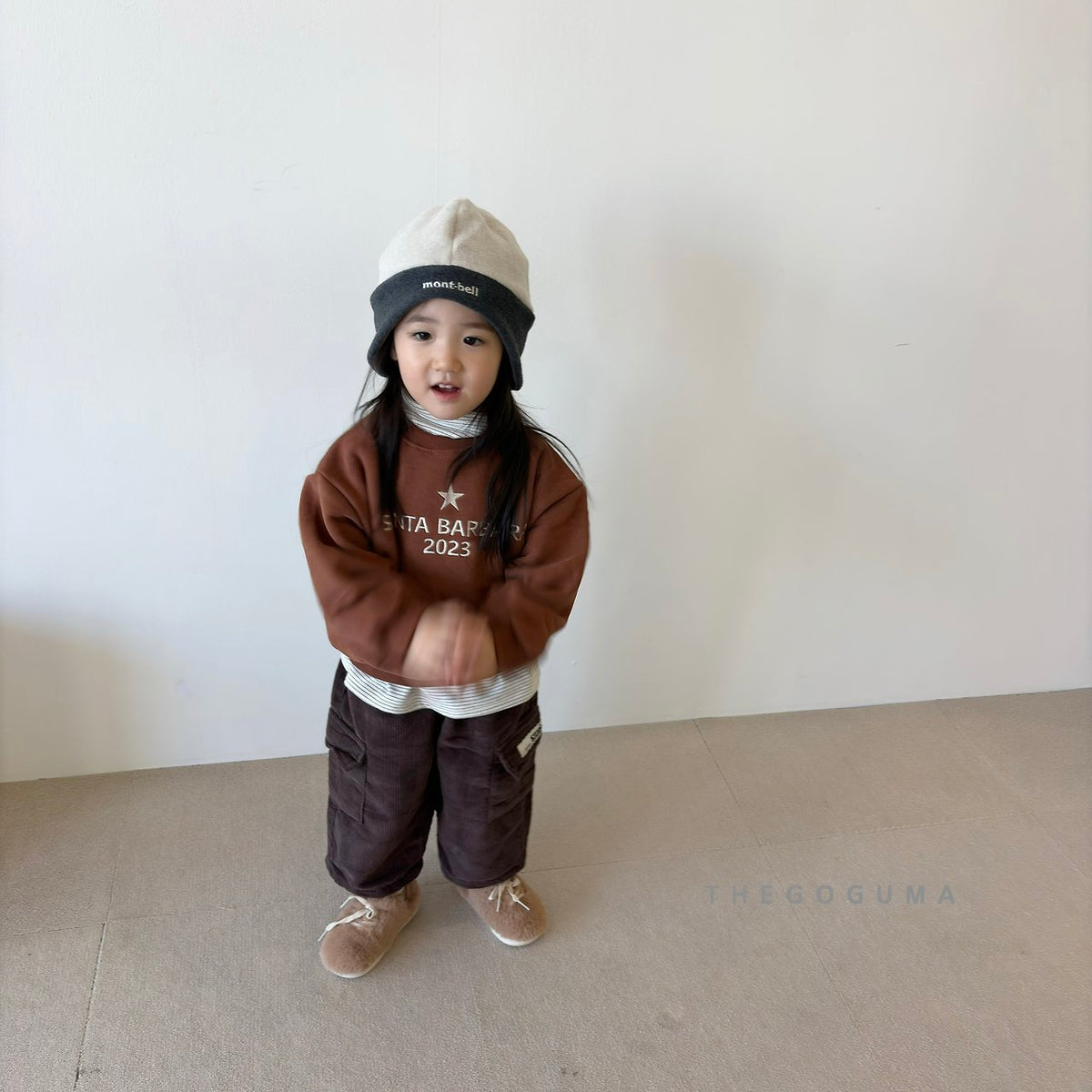THE GOGUMA バーバラ刺繍トレーナー