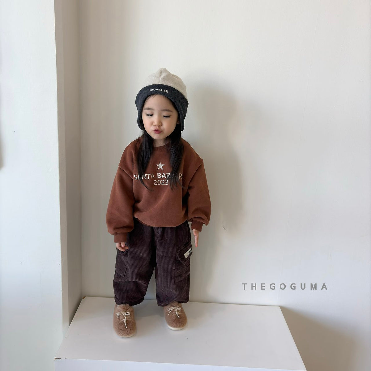 THE GOGUMA バーバラ刺繍トレーナー
