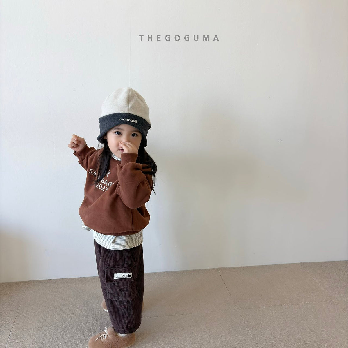 THE GOGUMA バーバラ刺繍トレーナー