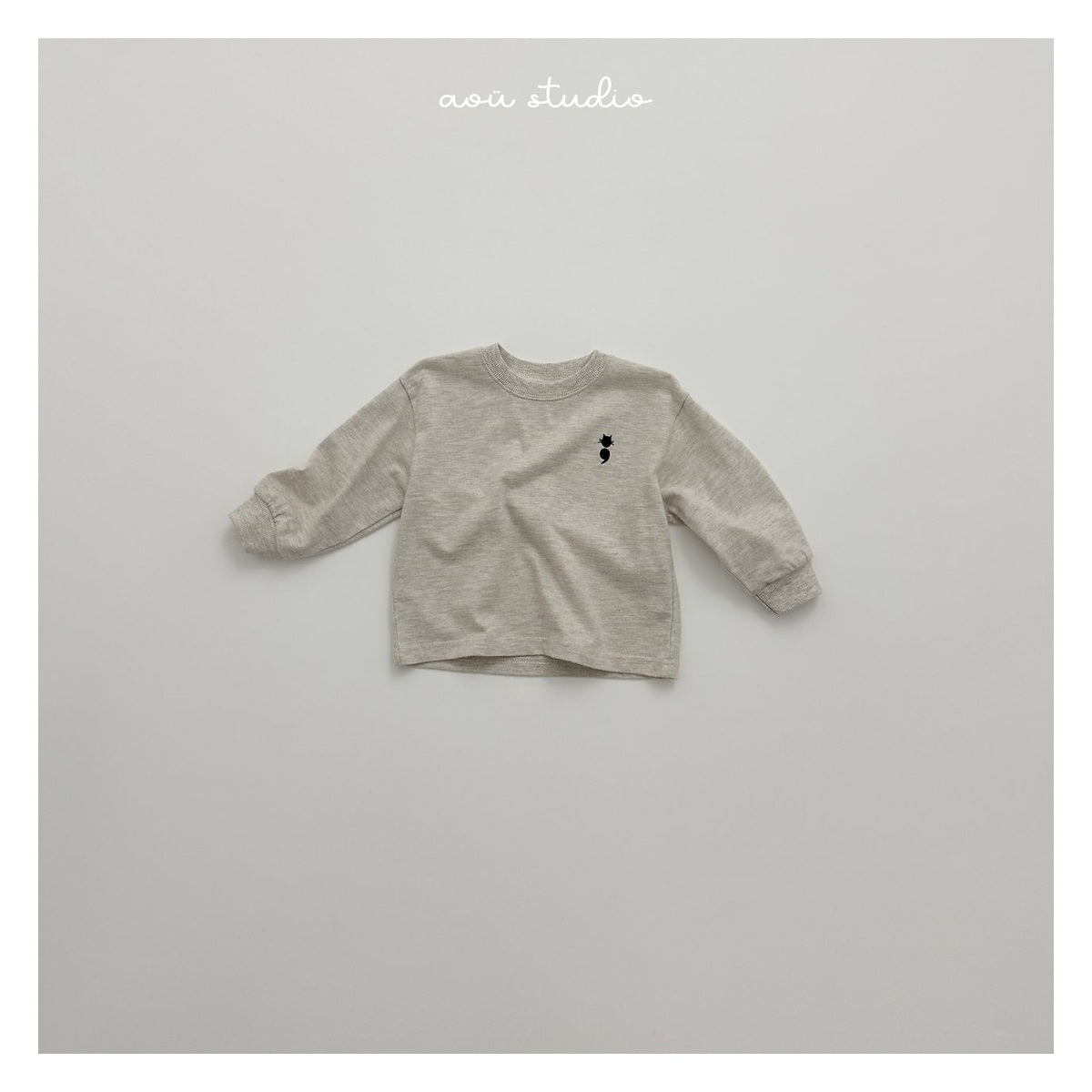 aou studio セミTシャツ