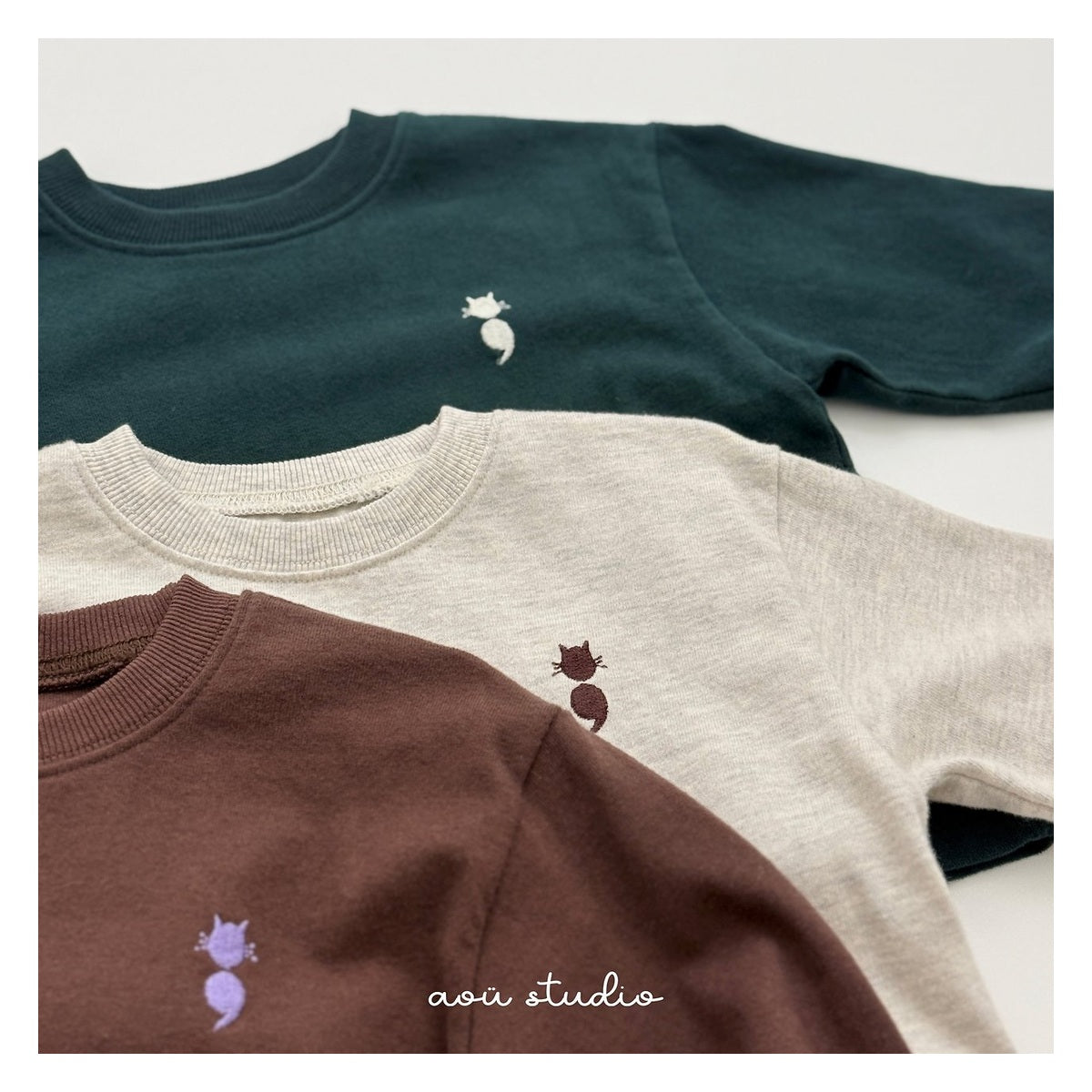 aou studio セミTシャツ