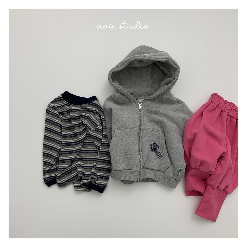 aou studio カプリパンツ