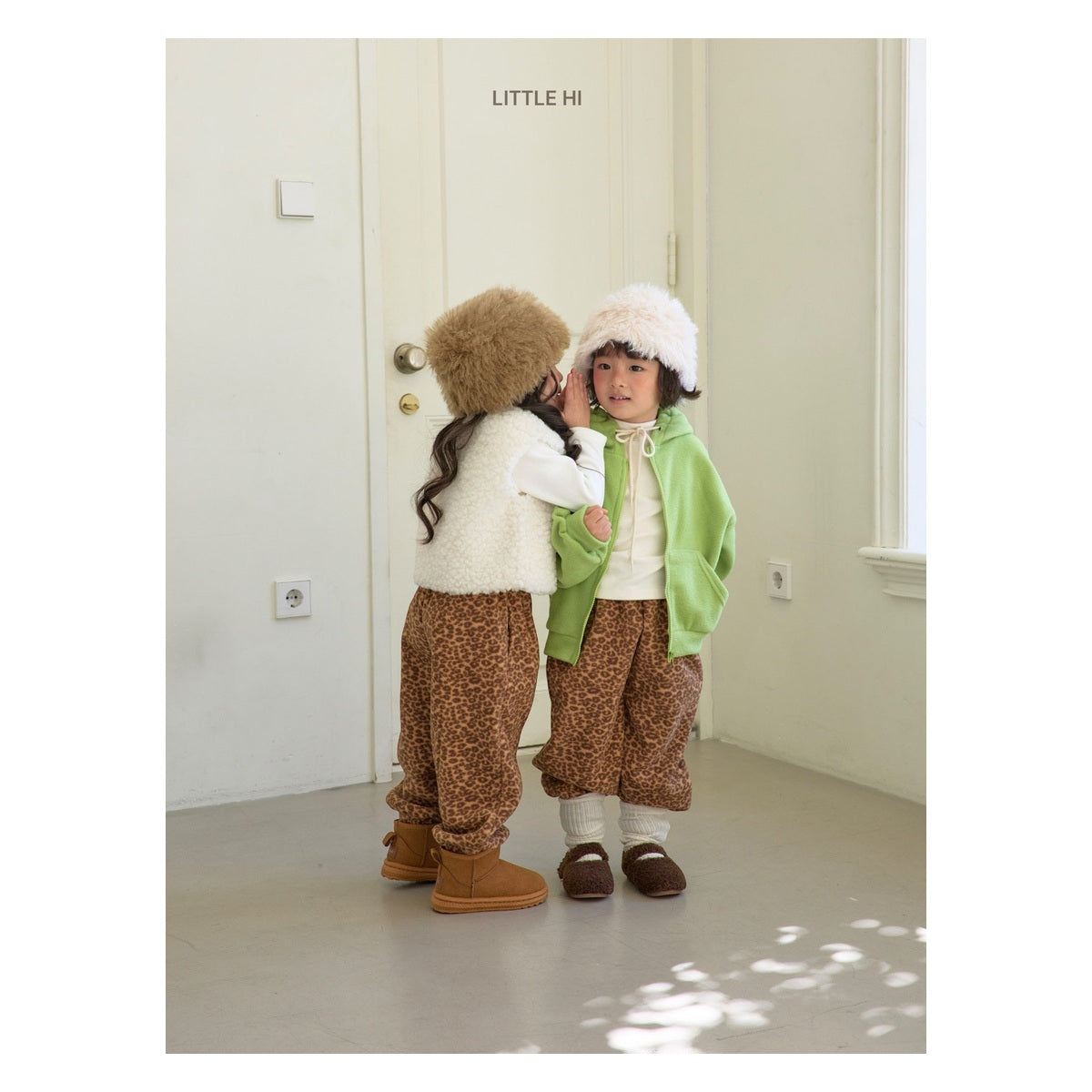 LITTLE HI フリースパンツ