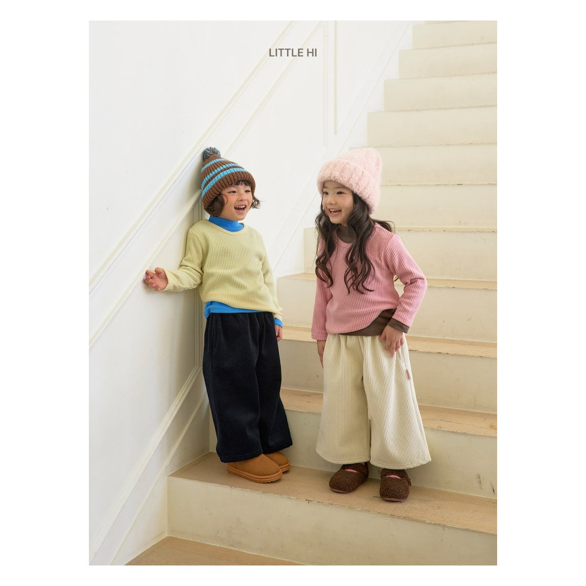 LITTLE HI フォグニーVネックTシャツ