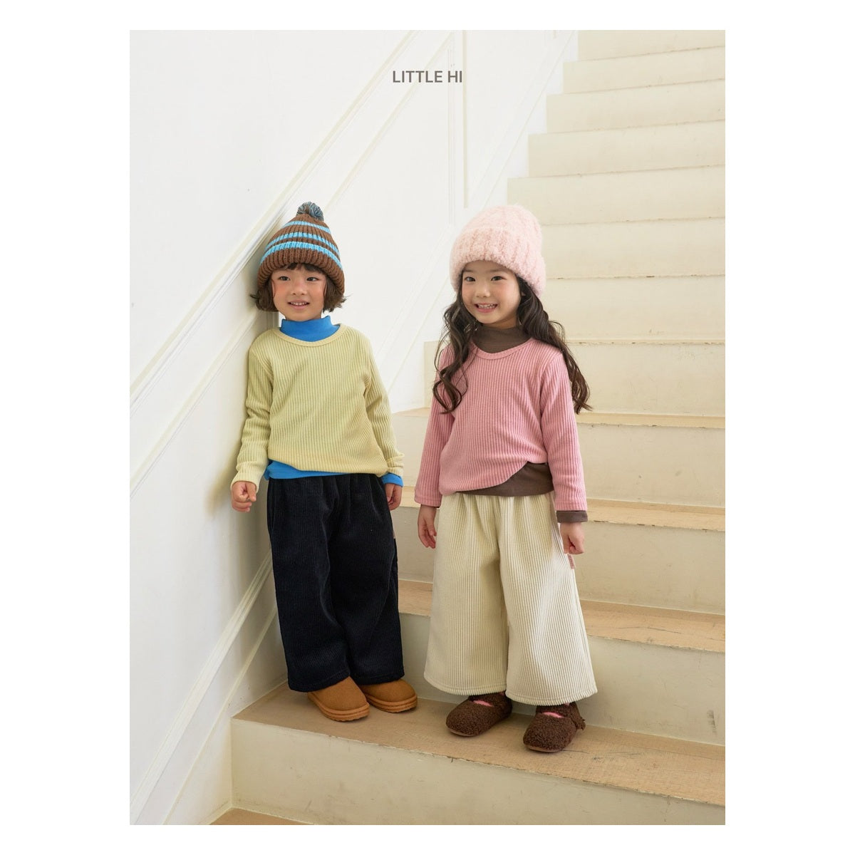 LITTLE HI フォグニーVネックTシャツ