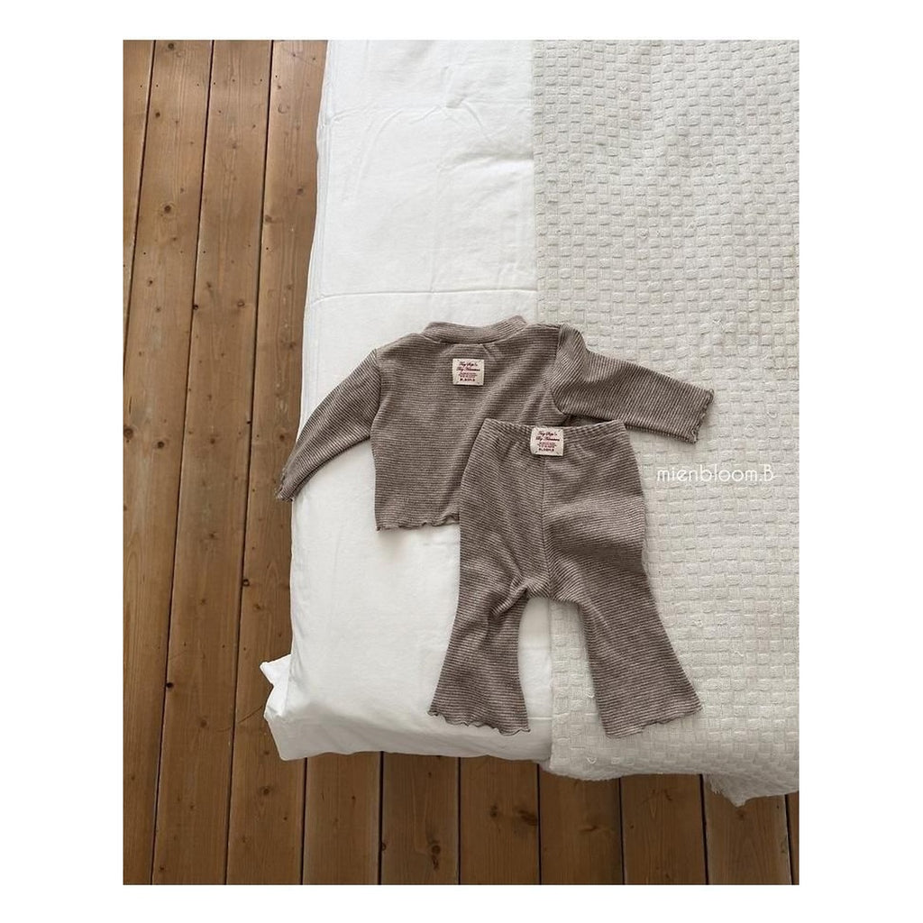 MienbloomB 細ストライプ ふわふわTシャツ
