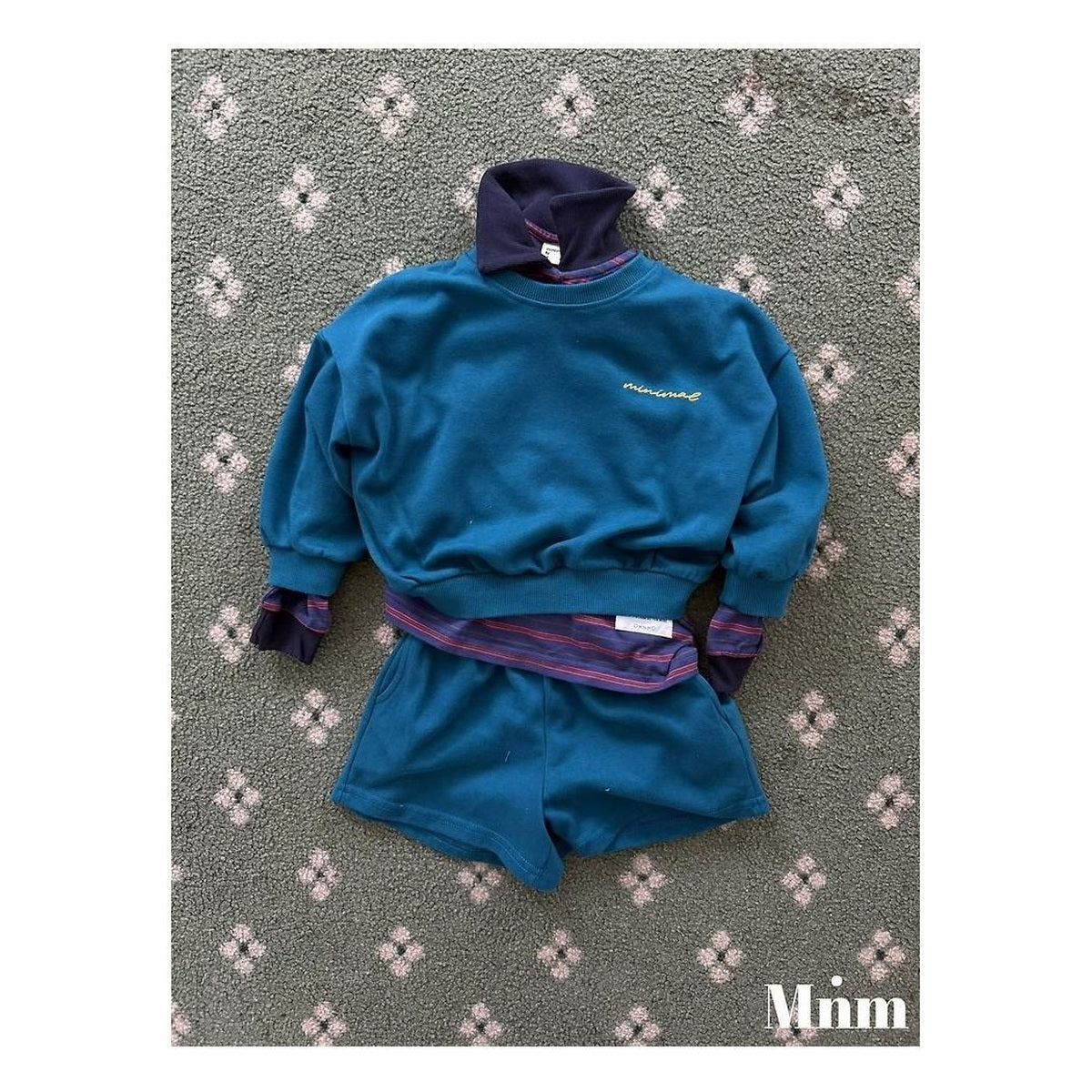 minimal ストライプカラーTシャツ