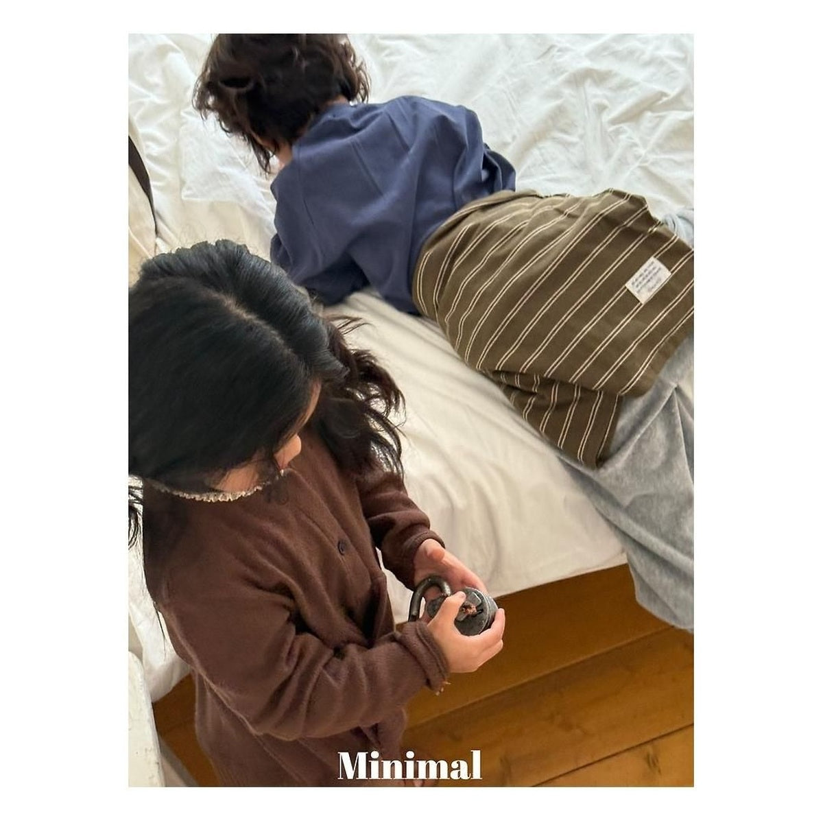 minimal ストライプカラーTシャツ