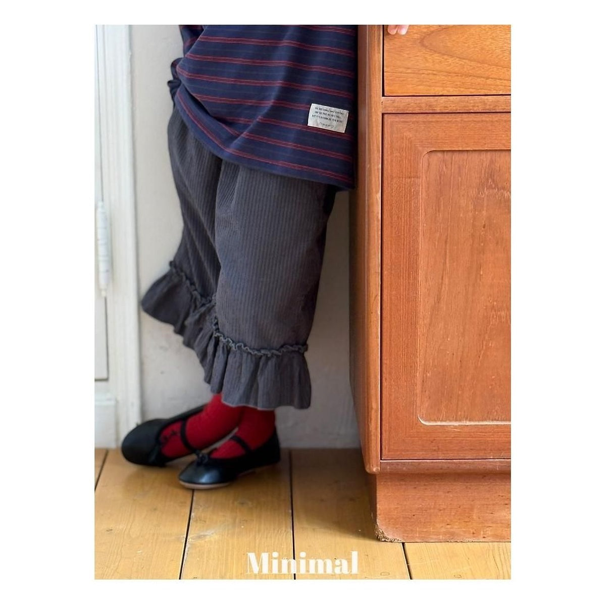 minimal モダールフリルパンツ
