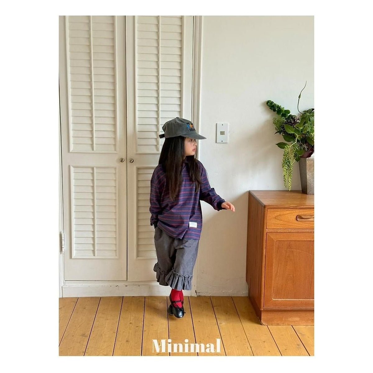 minimal モダールフリルパンツ