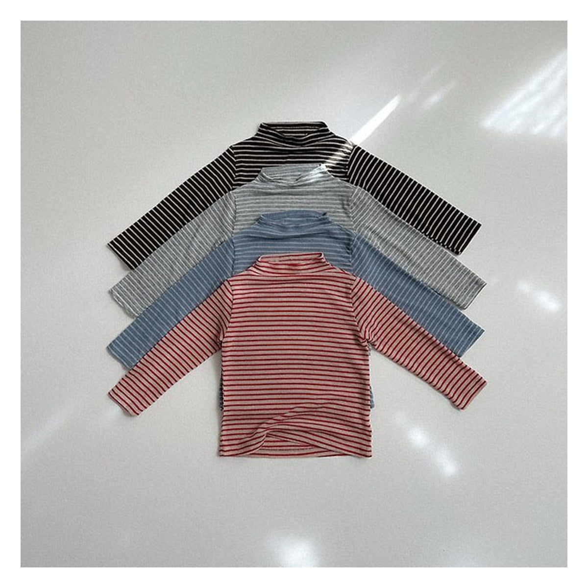 minirobe メリーハーフタートルネックTシャツ