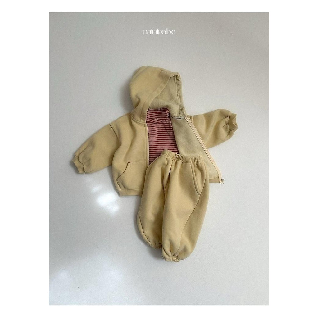 minirobe ベルベットフードジップアップ