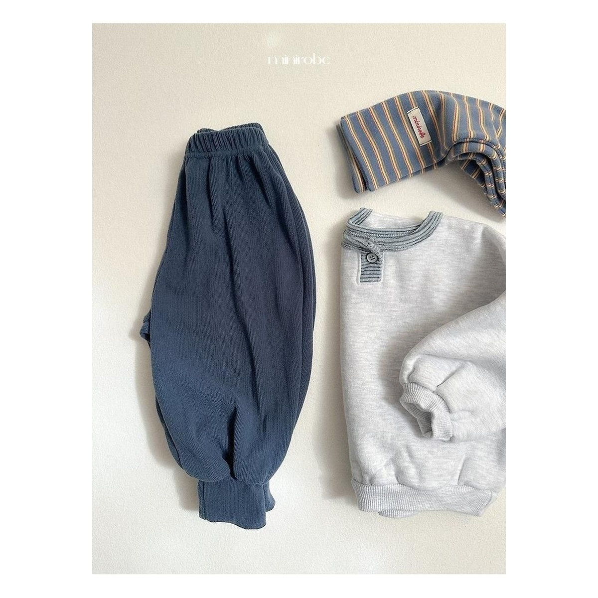 minirobe カオマフラー FREE