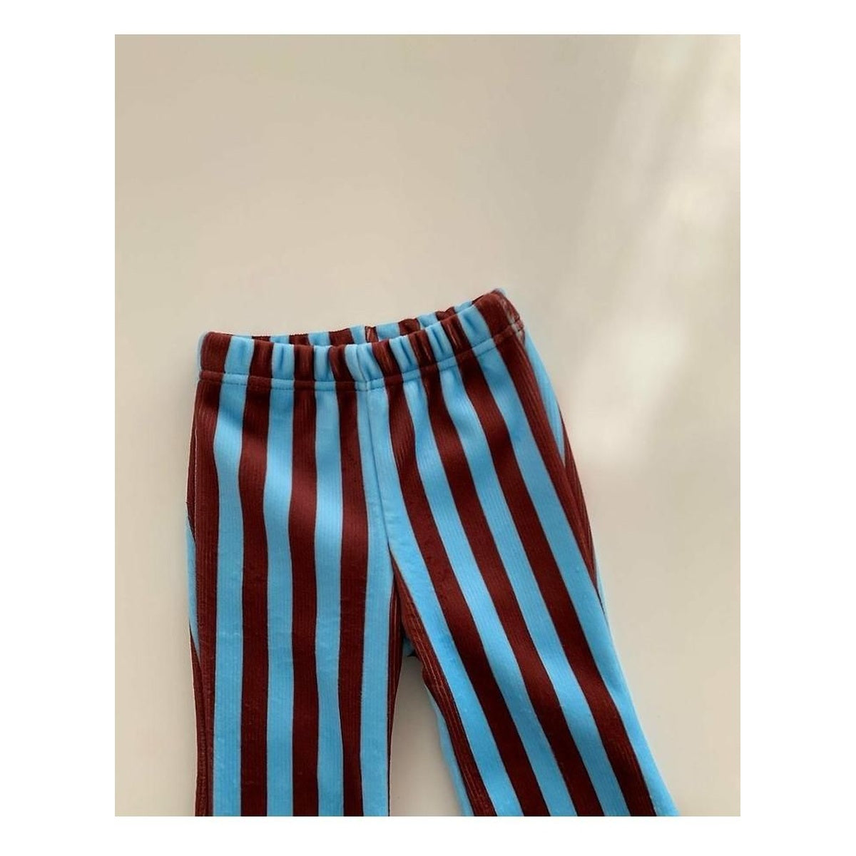 O.O.O ジェリーブーツカットパンツ