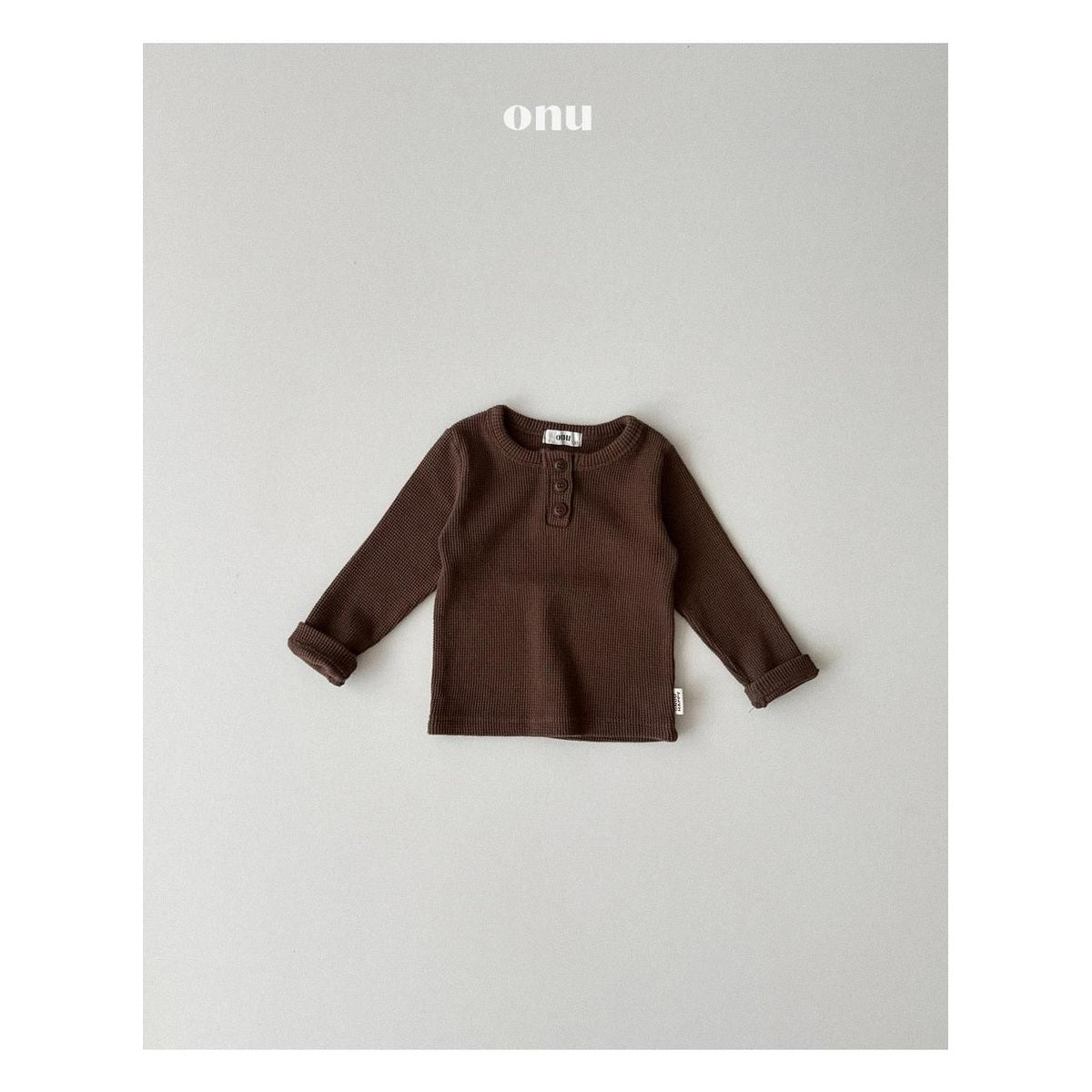 ONU クロッフルボタンTシャツ