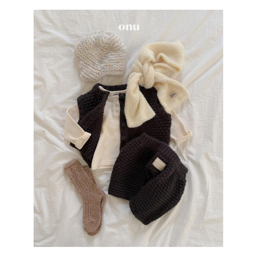ONU 厚手ニットパンツ