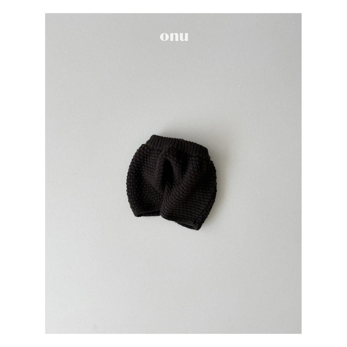ONU 厚手ニットパンツ