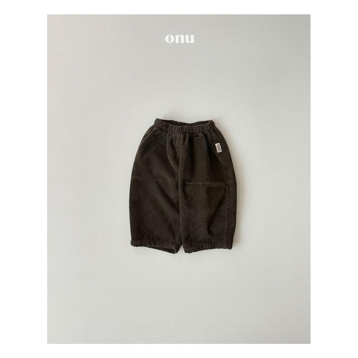 ONU コーデュロイワイドパンツ