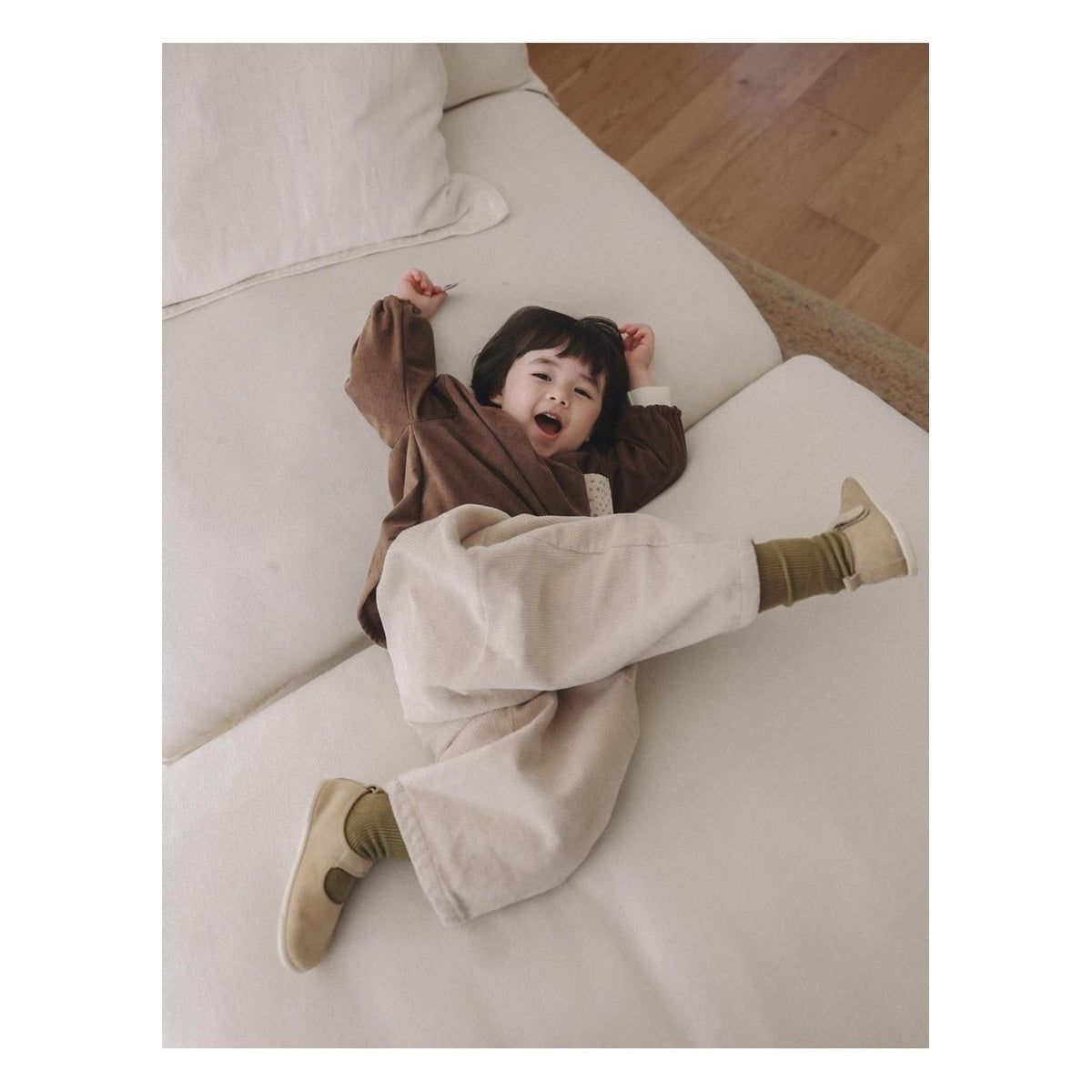 ONU コーデュロイワイドパンツ