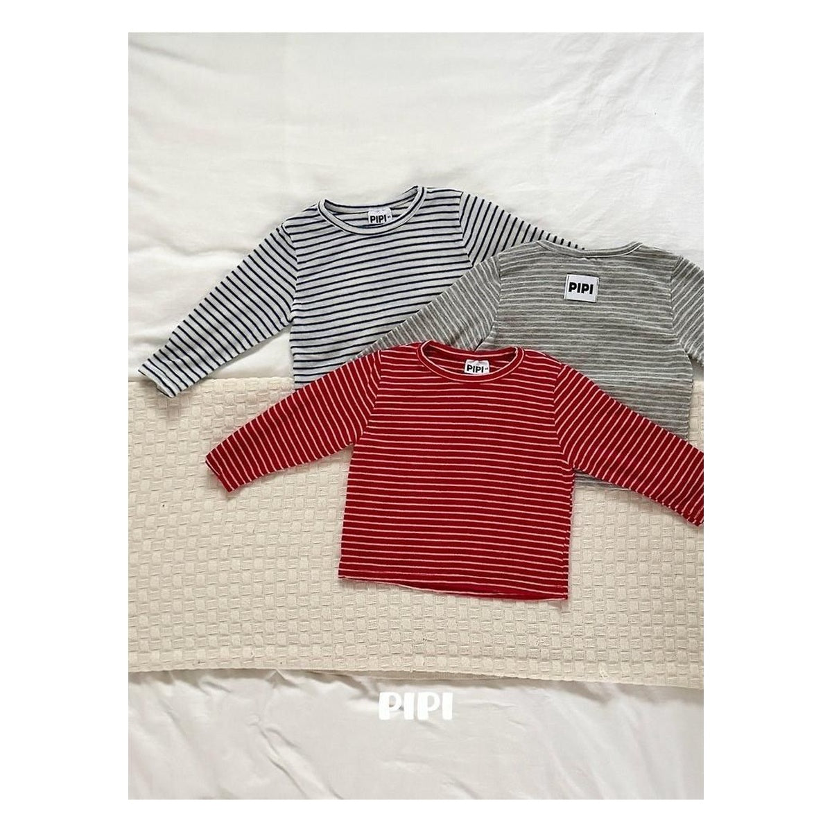 PIPI Tシャツ