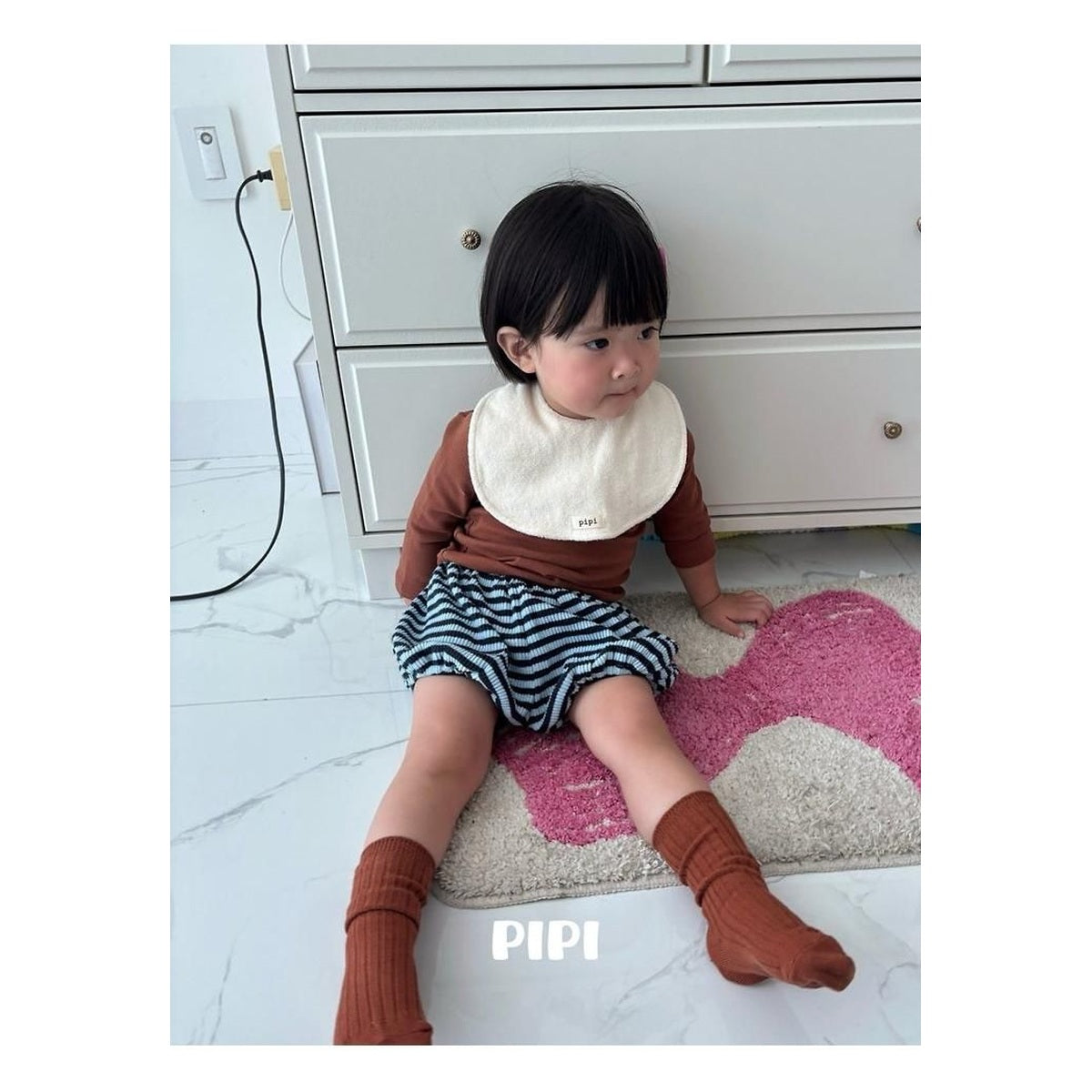 PIPI よだれかけ FREE